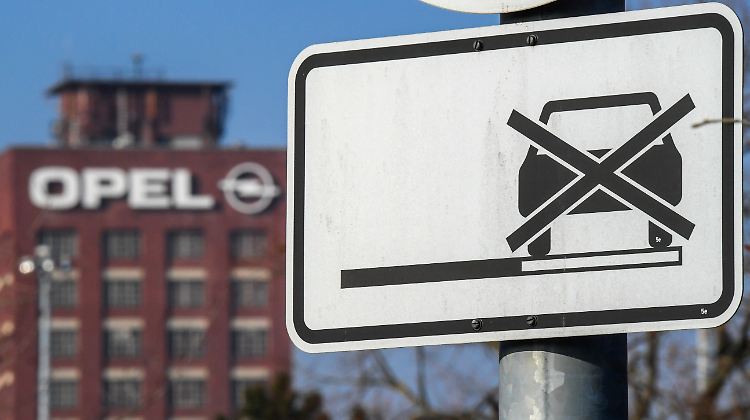 Sind die Jobs sicher? Die Gespräche zur Opel-Übernahme gehen weiter.