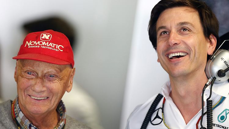 Bleiben Mercedes treu: Niki Lauda (l.) und Toto Wolff verlängern ihre Verträge