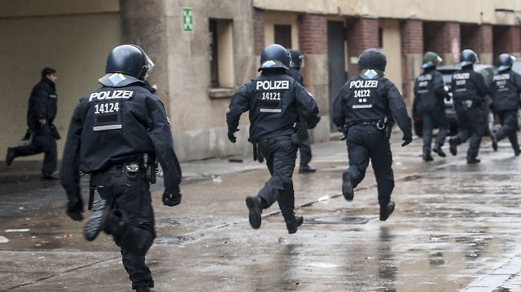 Die Berliner Polizei war mit einem Großaufgebot im Einsatz. (Archivfoto November 2015)