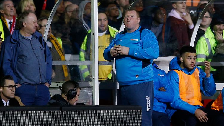 Herzhaft zugebissen: Wayne Shaw.