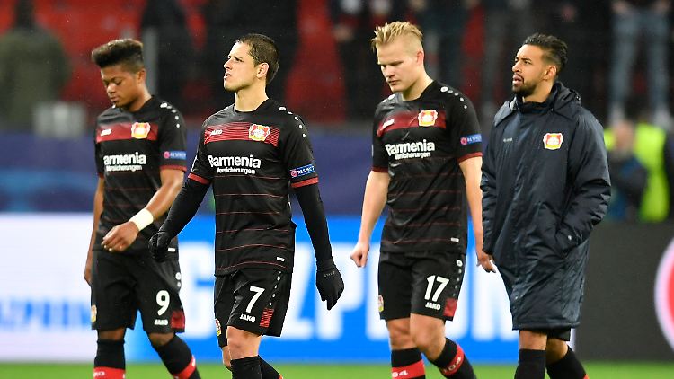 Und nun? Die Leverkusener Leon Bailey, Javier Hernandez, Joel Pohjanpalo und Karim Bellarabi.