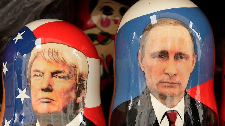 Das Größenverhältnis dürfte dem US-Präsidenten nicht gefallen: Trump und Putin als Matrjoschkas.