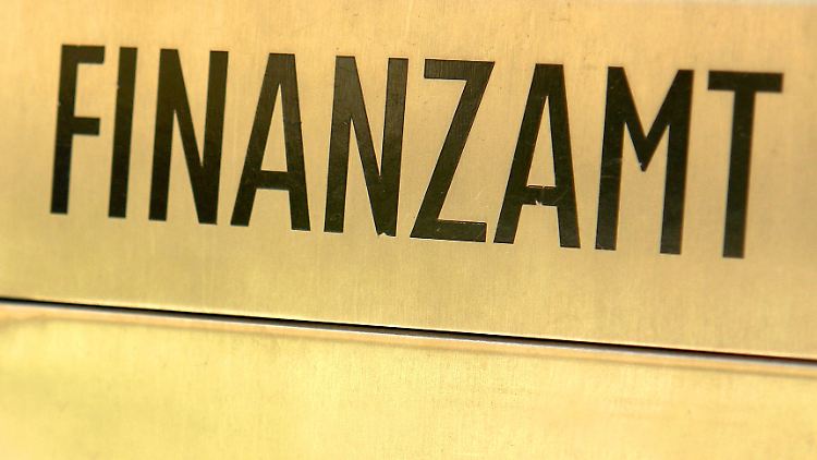Zum 1. Januar steigen die Einkommensgrenzen für alle Steuersätze um 1,95 Prozent.