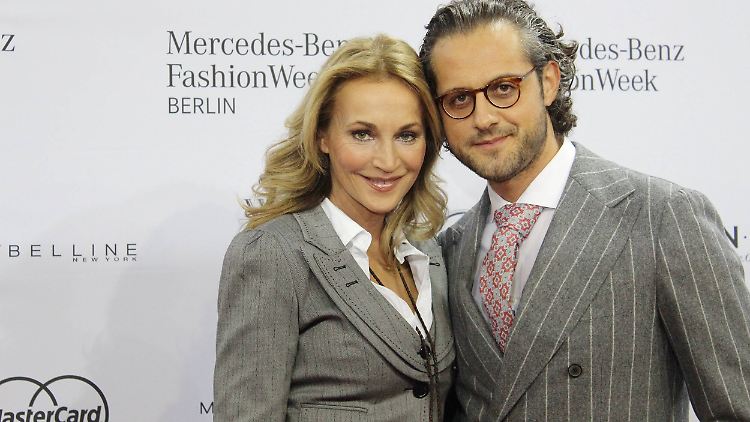 Caroline Beil und ihr Lebensgefährte Philipp Sattler im Partnerlook.