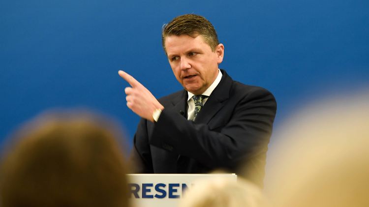 Stephan Sturm stellt in Bad Homburg die Bilanz vor.