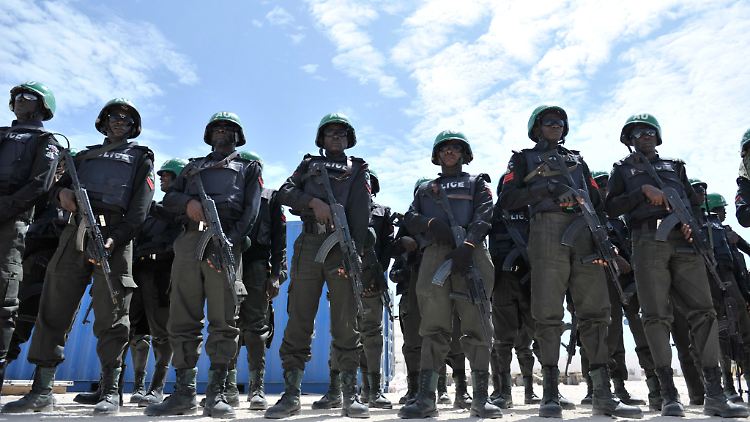 Polizisten in Nigeria.