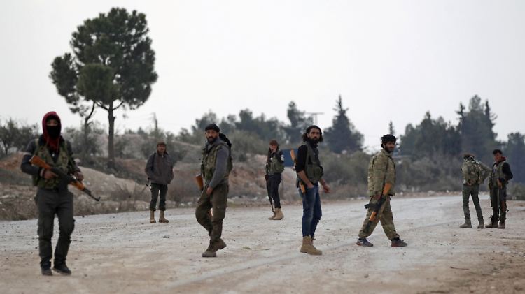 Syrische Rebellen melden die Einnahme der IS-Hochburg Al-Bab.