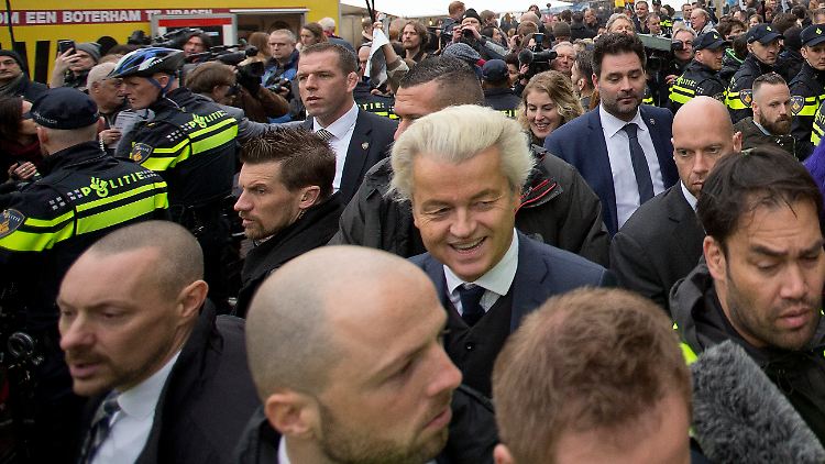 Wilders bei einem Wahlkampfauftritt  in Spijkenisse bei Rotterdam.