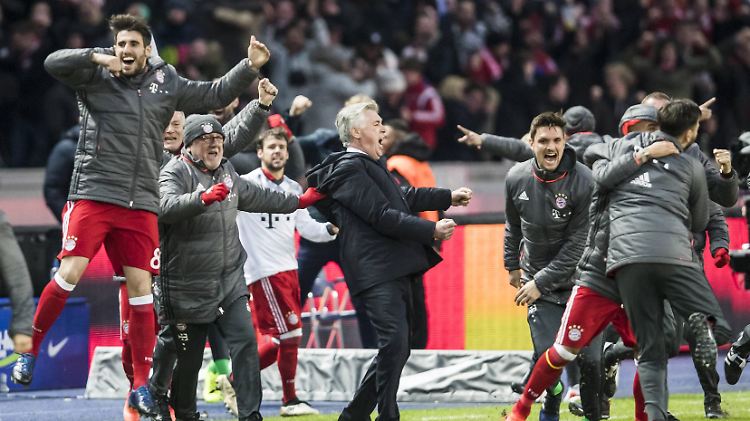 Neulich in Berlin: Carlo Ancelotti außer Rand und Band.