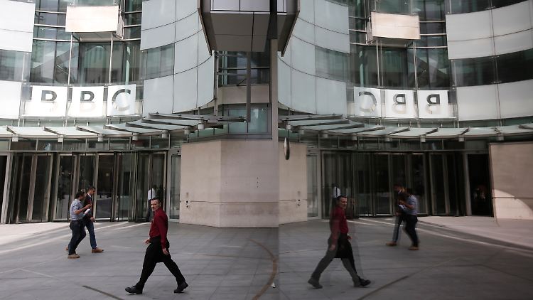 Mehr als ein Dutzend Anschlüsse der BBC sollen abgehört worden sein.