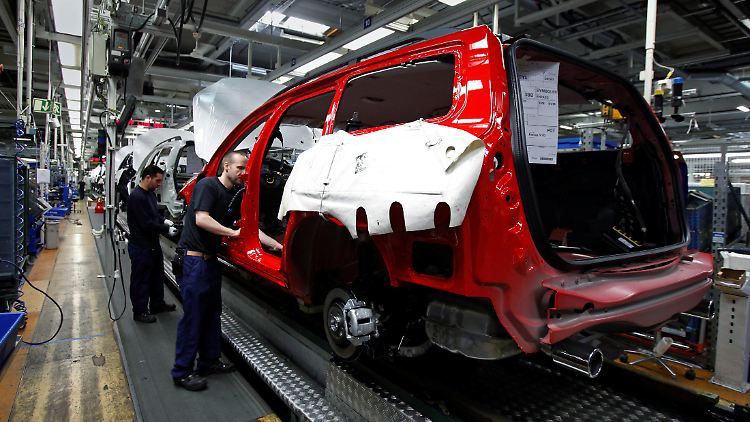 Arbeiter in der Volvo-Fabrik in Gothenburg. Wenn es nach den Sozialdemokraten geht, sollen hier künftig nur noch Schweden und Flüchtlinge arbeiten.