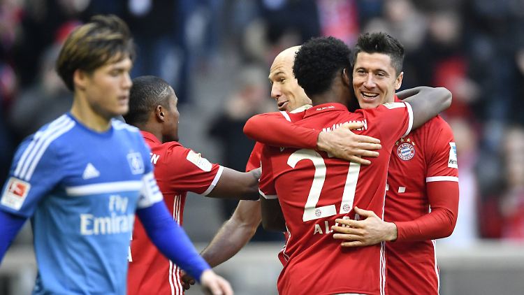 Robert Lewandowski überragte mit seinem Dreierpack bei der Bayern-Torgala gegen Hamburg.