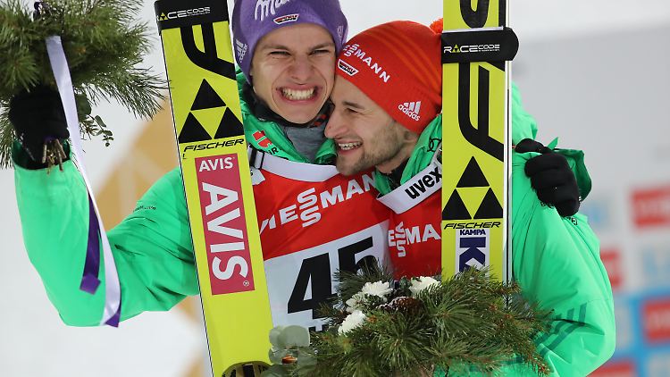 Andreas Wellinger (l.) und Markus Eisenbichler sorgten für einen hervorragenden deutschen Auftakt bei den WM-Skisprungwettbewerben.