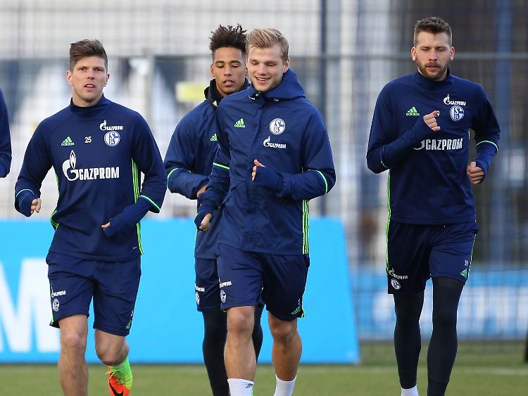 Die Schalker Spieler sind guter Dinge. Mit Hoffenheim empfangen sie einen schweren Gegner.
