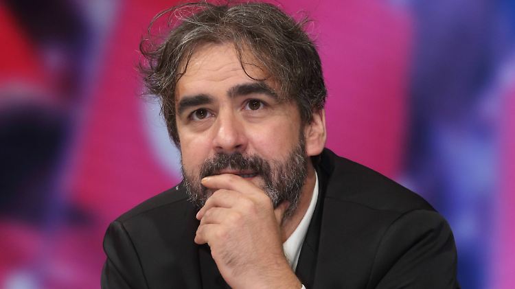 Yücel hatte sich freiwillig bei der Polizei eingefunden.