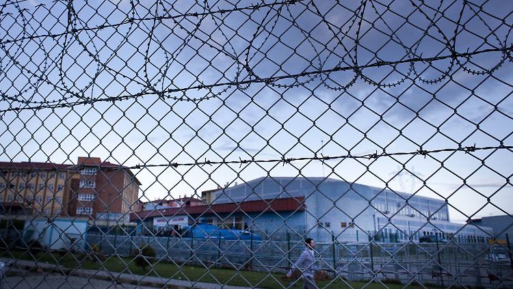 Seitenwechsel: Seit dem Putschversuch haben viele Juristen in der Türkei ihren Job verloren, einige wurden selbst ins Gefängnis geworfen.