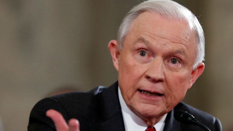 Sessions muss sich rechtfertigen.