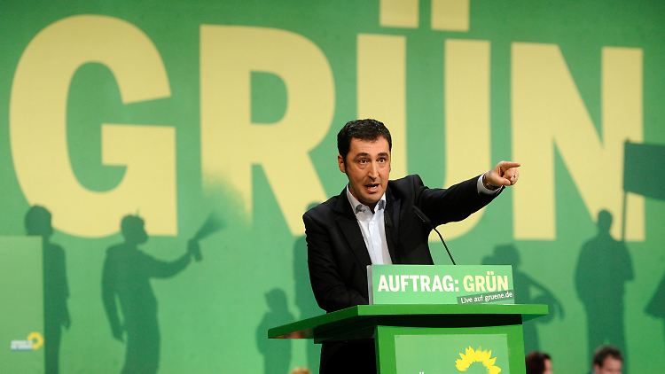 "Wir müssen eine Politik machen, die alle Teile unserer Gesellschaft umfasst", betont Grünen-Chef Özdemir.