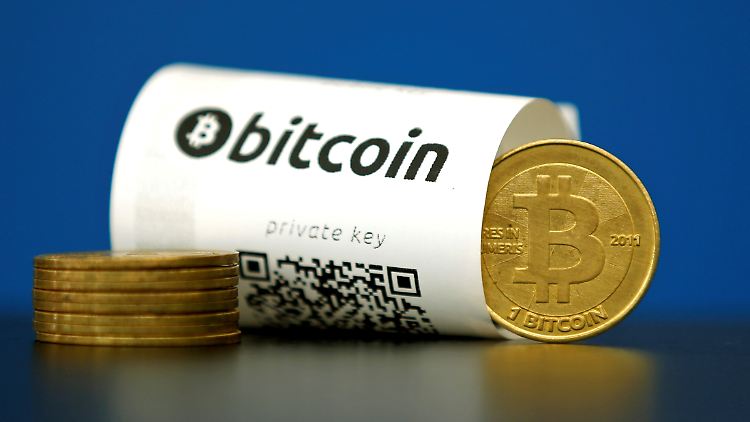 Zwar überstieg Bitcoin den Goldkurs - aber die Digitalwährung ist auch für ihre Kursschwankungen bekannt.