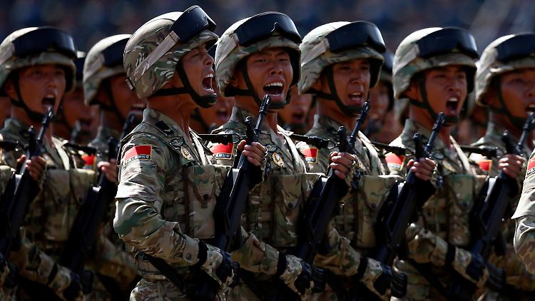 Chinesische Soldaten während einer Parade in Peking vor zwei Jahren.
