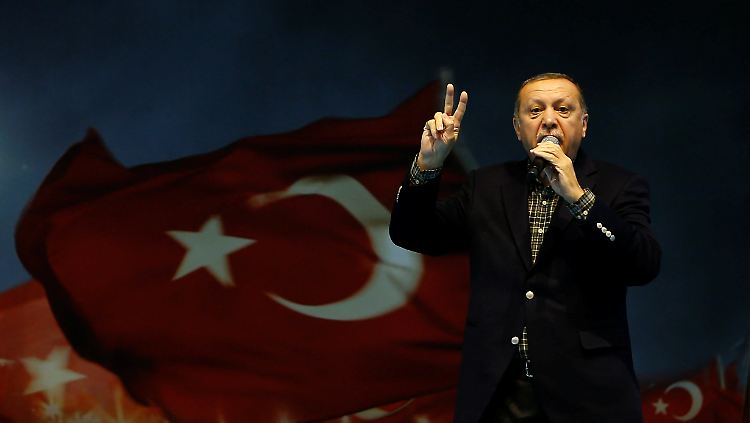 "Eure Praktiken machen keinen Unterschied zu den Nazi-Praktiken in der Vergangenheit": Recep Tayyip Erdogan.