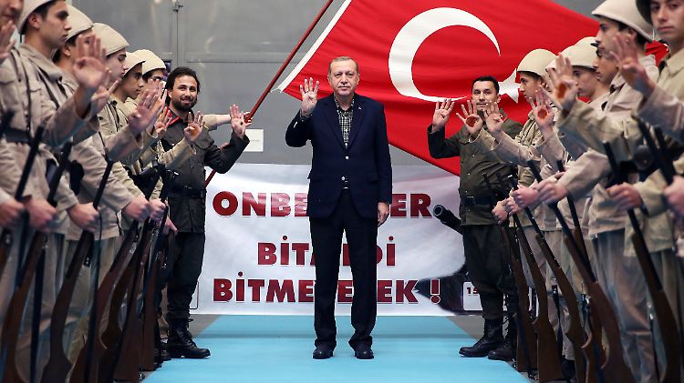 Erdogan: "Eure Methoden unterscheiden sich nicht von den früheren Nazi-Methoden."
