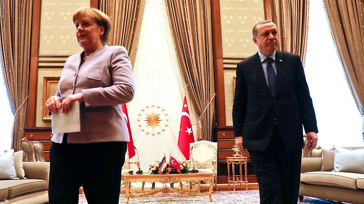 Erdogan und Merkel - beim bisher letzten Besuch der Kanzlerin in der Türkei im Februar.