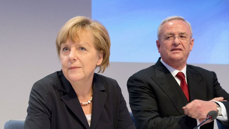 Hat Angela Merkel beim Abgas-Skandal weggesehen?