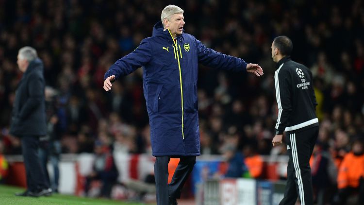 Arséne Wenger war mit dem Schiedsrichter nicht einer Meinung. Ganz im Gegenteil: Er war richtig wütend.
