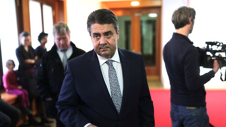 Sigmar Gabriel ist sichtlich erbost, betont aber auch die Freundschaft zwischen Deutschland und der Türkei.