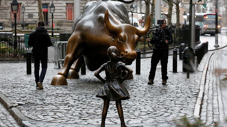 Die Statue des Mädchens wird in wenigen Tagen wieder verschwinden.