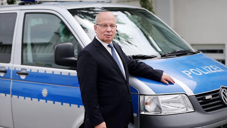 Rainer Wendt hatte eingeräumt, dass er zwar jahrelang vom Land als Polizist bezahlt wurde, aber gar nicht als solcher arbeitete.