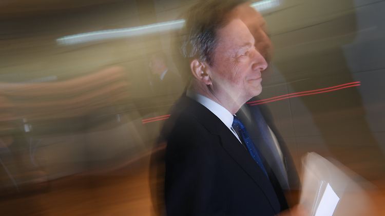 Mario Draghi hat keinen Druck zu handeln - egal, in welche Richtung.