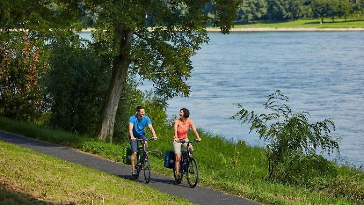 Immer am Wasser entlang: Vor allem Fernradwege an Flüssen sind bei Radurlaubern beliebt.