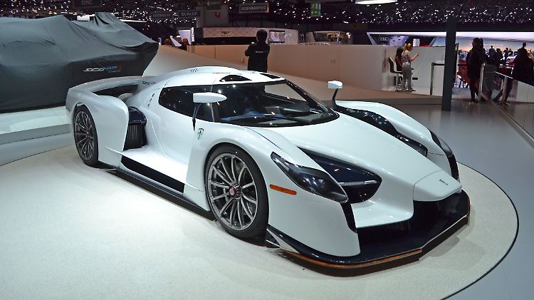 Von der Scuderia Cameron Glickenhaus kommt der SCG003S mit 800 PS und einem Top-Speed von 350 km/h.