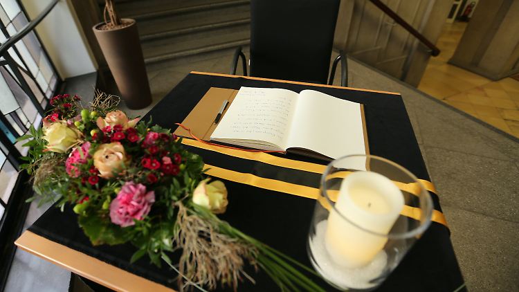 In die Trauer mischt sich Wut, die richtet sich wohl auch gegen H.s Eltern.