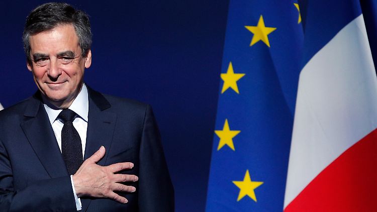 Der Anzug sitzt. Bezahlt hat ihn aber möglicherweise nicht François Fillon selbst.