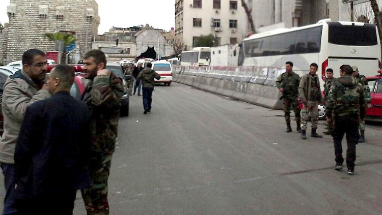 Das Foto der staatlichen syrischen Agentur Sana zeigt Sicherheitskräfte, die nach dem Anschlag den Justizpalast absichern.