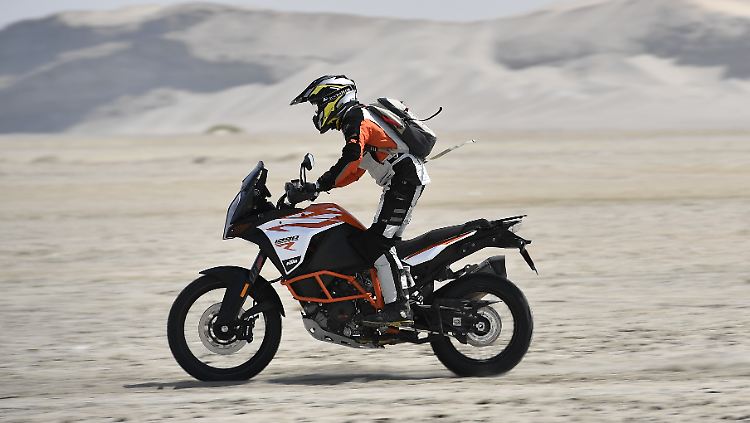KTM hat seine Adventure-Baureihe umgekrempelt und mit der 1290 Super Adventure R ein Offroad-Flaggschiff geschaffen.