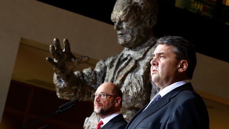 SPD-Chef Sigmar Gabriel macht Platz für Martin Schulz - eine Entscheidung für die Partei.