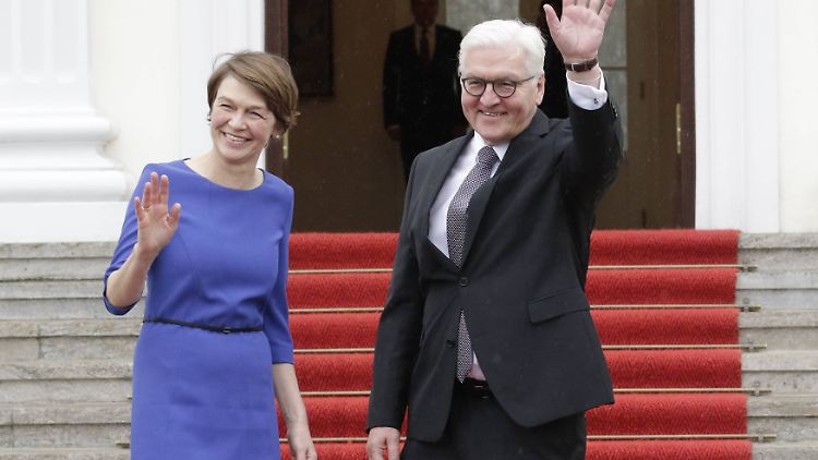 Das neue Paar im Schloss Bellevue: Elke Büdenbender und Frank-Walter Steinmeier.