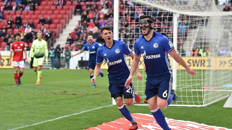 Sead Kolasinac schoss Schalke zum Sieg in Mainz.