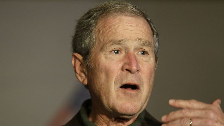 Tut es ihm doch leid? Der ehemalige US-Präsident George W. Bush hat einen Bildband herausgegeben, in dem er Veteranen porträtiert.