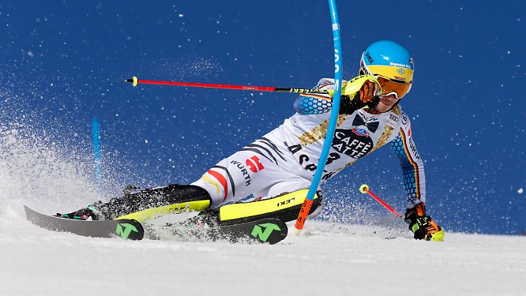 Einmal mehr der "Podestretter" des deutschen Skiverbands: Felix Neureuther.