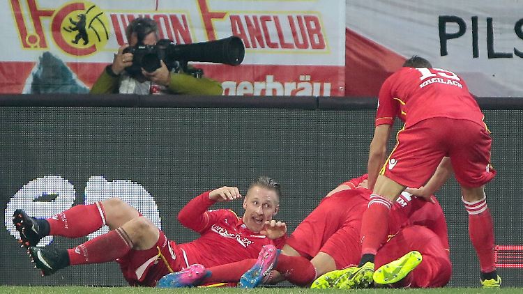 Großer Jubel nach dem Tor zum 1:0.