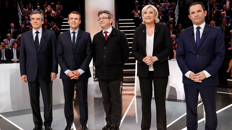 Der konservative Kandidat François Fillon (v.l.n.r.), der unabhängige Bewerber Emmanuel Macron, der Linkspolitiker Jean-Luc-Mélenchon, die Rechtspopulistin Marine Le Pen und der Sozialist Benoît Hamon treten bei der Präsidentschaftswahl an.