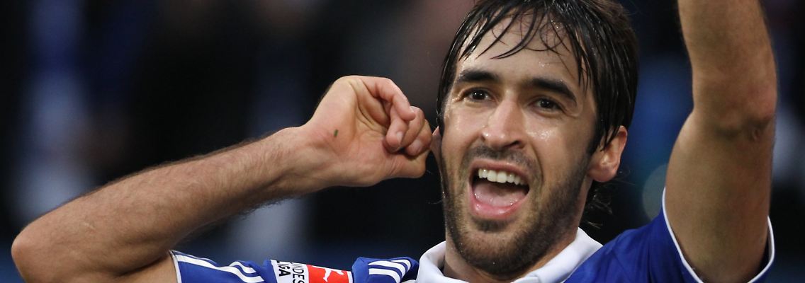 Dreifacher Torschütze: Schalkes Raúl.