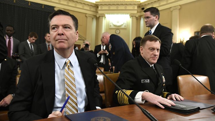 James Comey und NSA-Chef Michael Rogers bei ihrer Anhörung auf dem Capitol Hill.
