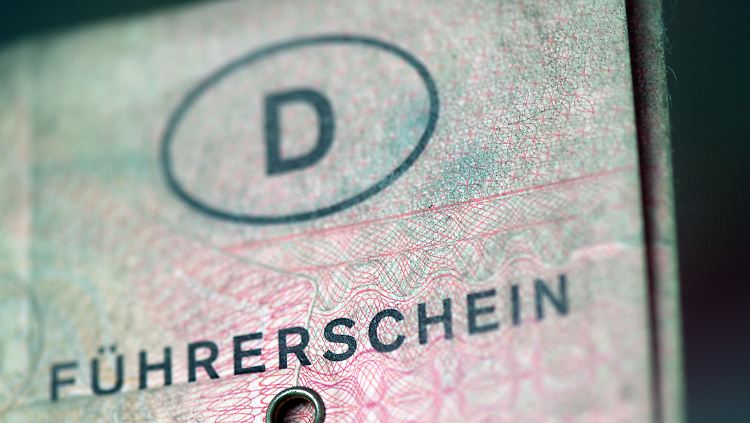 Deutschland erkennen die "Reichsbürger" nicht an, dafür fälschen sie offenbar unter anderem Führerscheine.