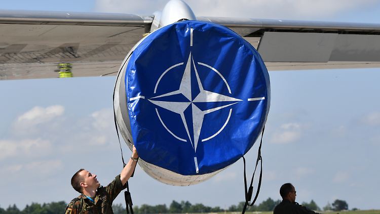 Deutschland beteiligt sich aktuell vor allem mit Aufklärungsflügen an Nato-Einsätzen.